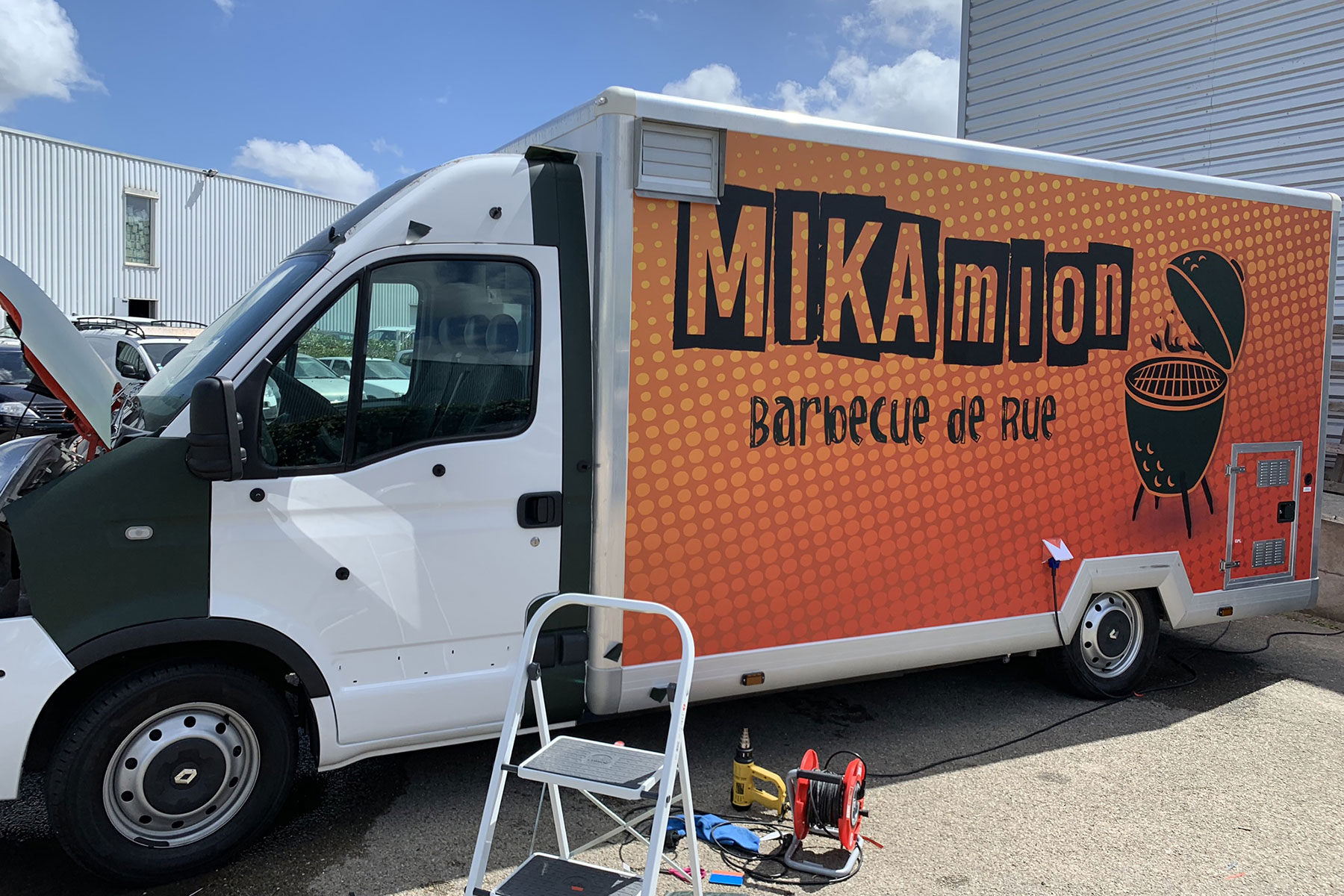 Imprimerie numérique Nîmes Habillage véhicule camion food truck