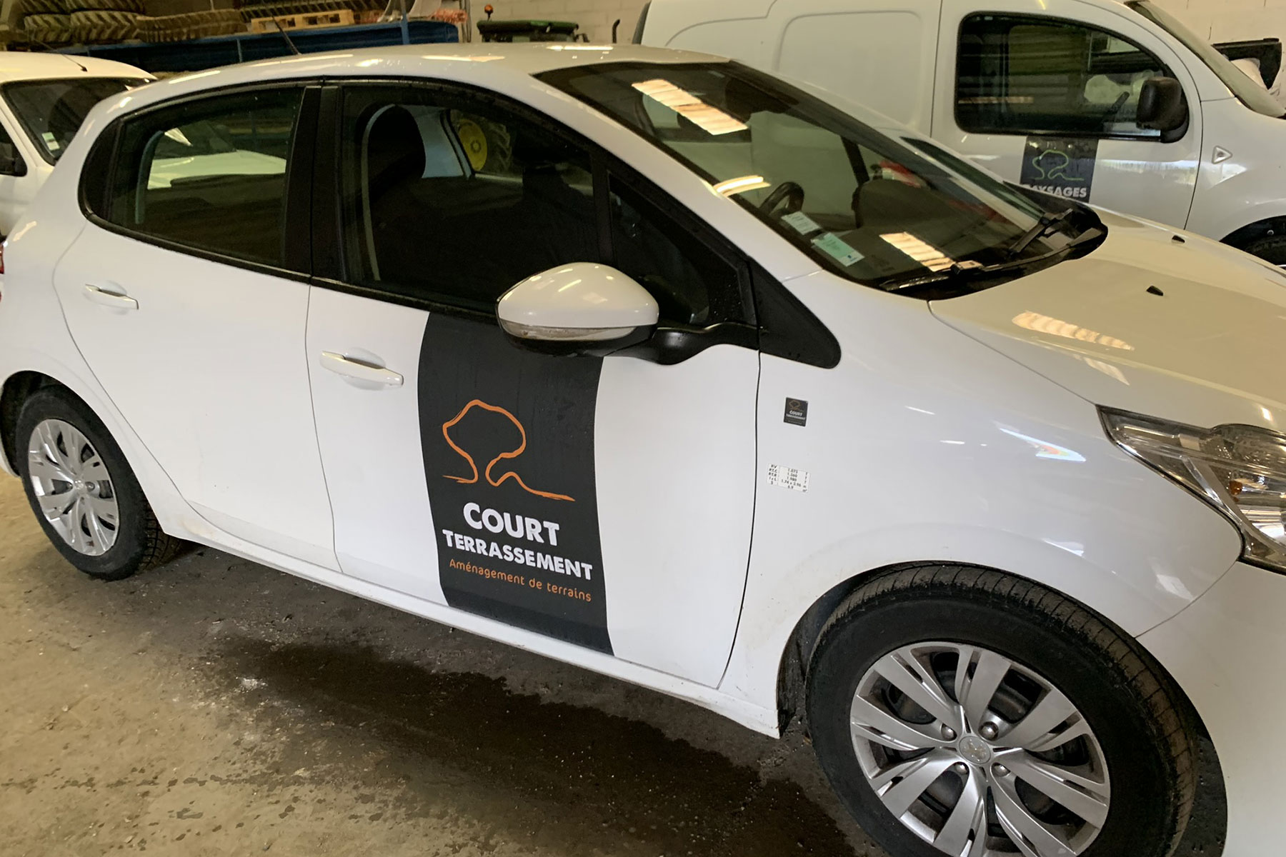 Imprimerie numérique Nîmes Marquage simple de véhicule