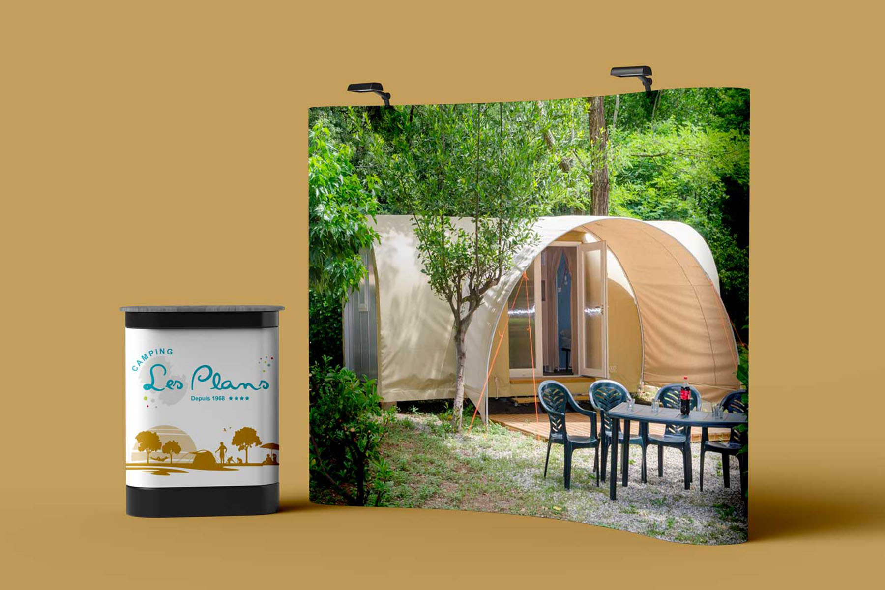 Imprimerie numérique Nîmes Habillage comptoir d'accueil stand